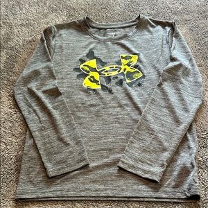 Kid’s Under Armour Gray and Yellow Long Sleeve Tee Size 7